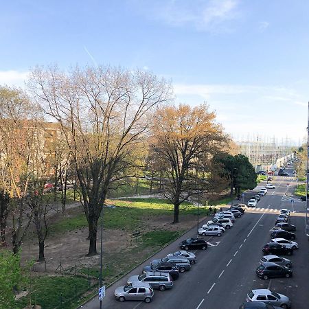 Accogliente Camera A Milano Exterior foto